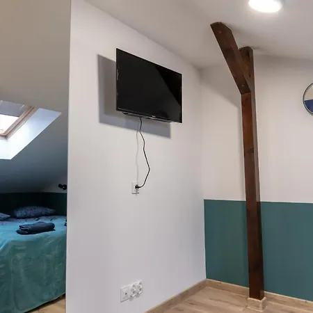 Uroczy, Przytulny Poddasze Aparthotel 3*