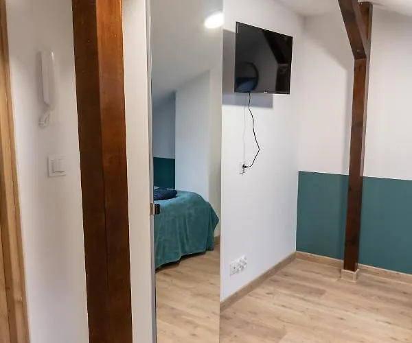 Uroczy, Przytulny Poddasze Aparthotel 3*