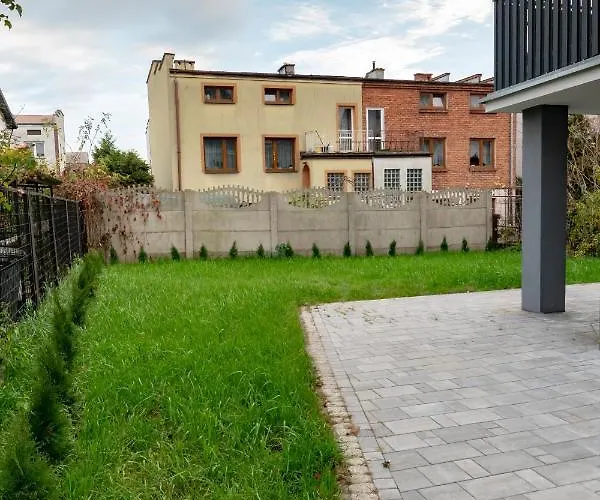 Uroczy, Przytulny Poddasze Aparthotel 3*